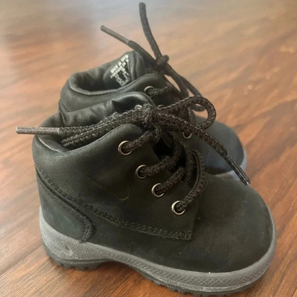 Nike Infant ACG Leather Boots- Black Size 3 - Picture 1 of 10